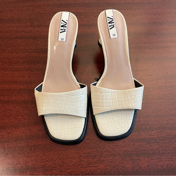 Zara Off White & Black Croc Heels Sandals size 38 - Picture 1 of 5